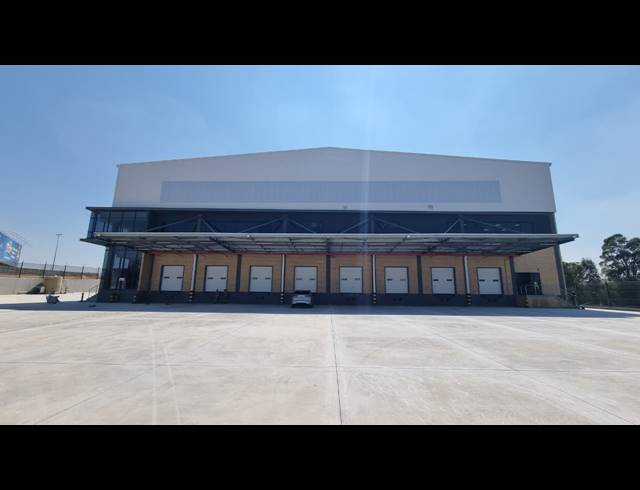 6,702M² WAREHOUSE TO LET IN BREDELL
